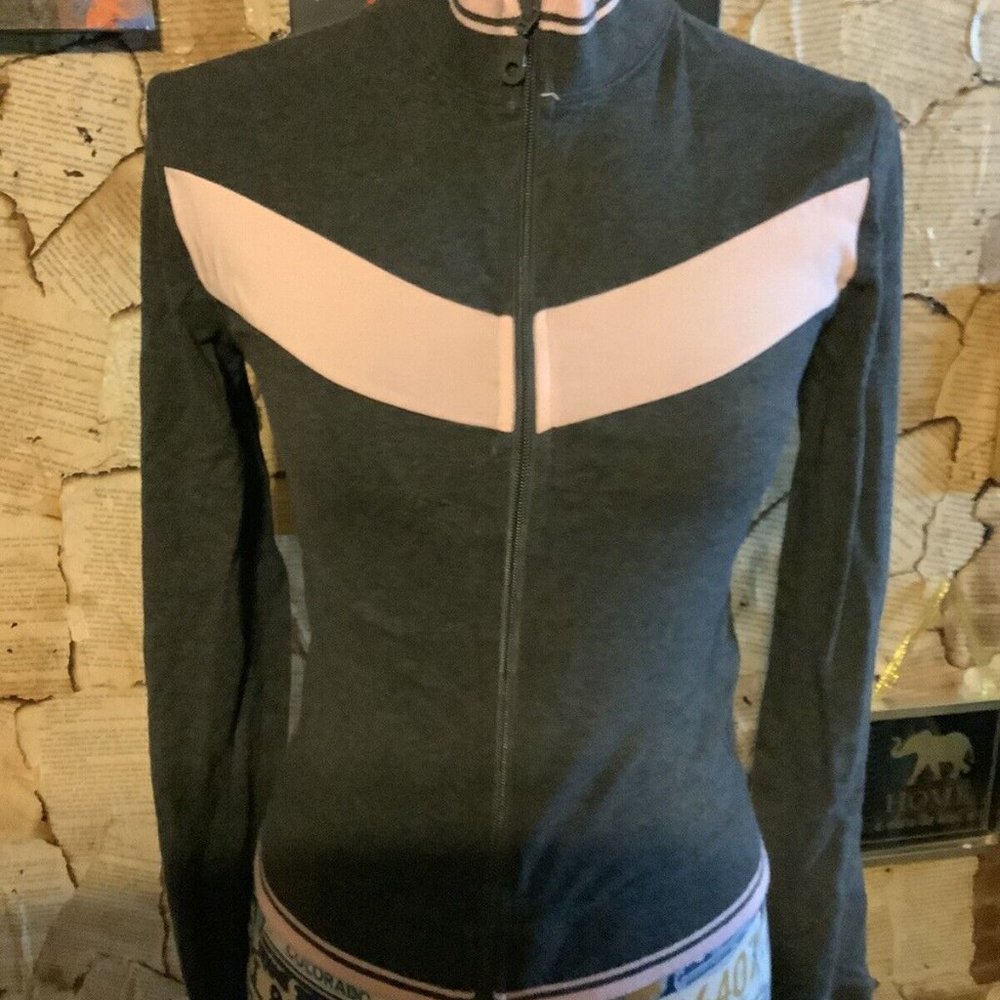 Q&A women’s cardigan size M